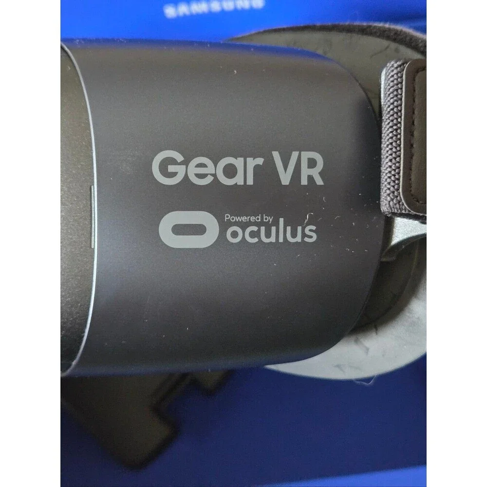 Samsung VR Headset Oculus SM-R323